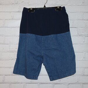 💙 New Addition Maternity Two‑Tone Denim Shorts · Size 8 Comfy, supportive